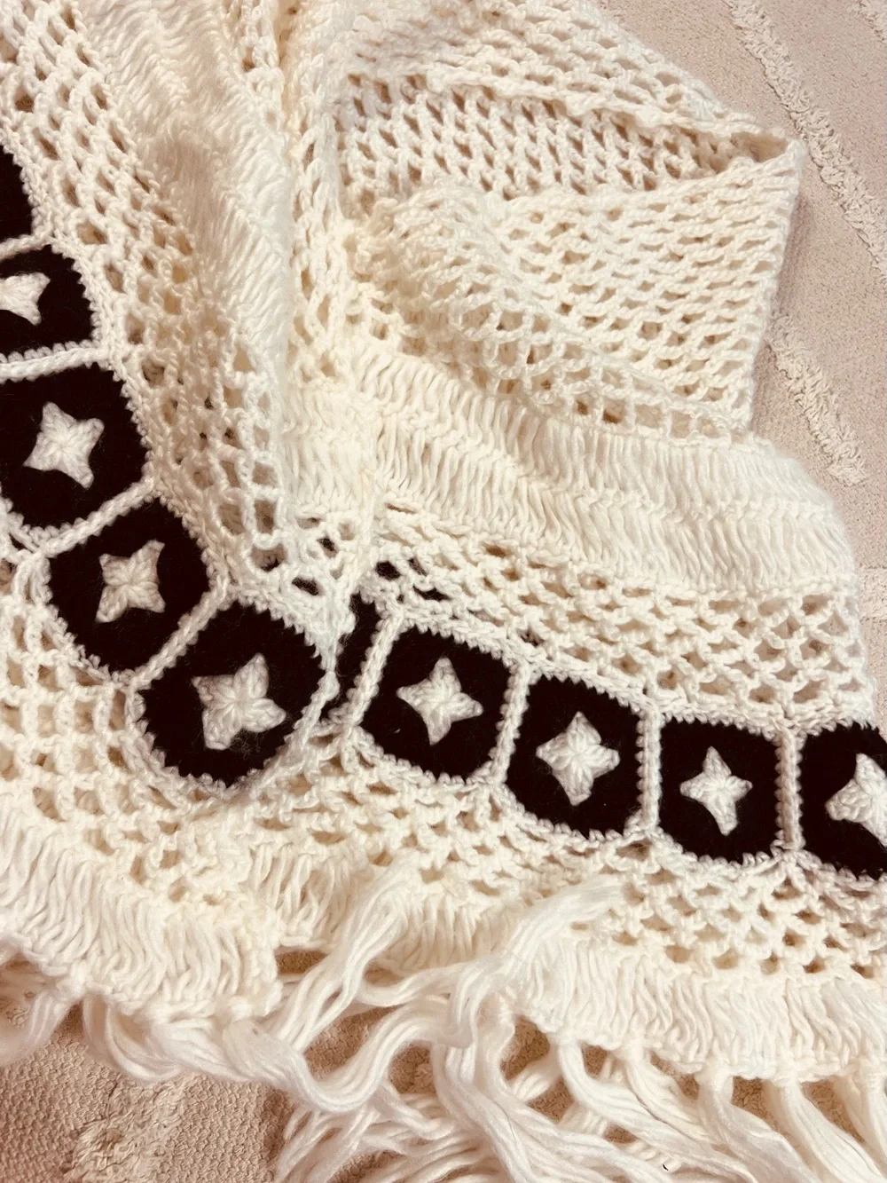 Vintage 70s Handmade Bohemian Crochet Shawl – Cream & Black Geometric Floral